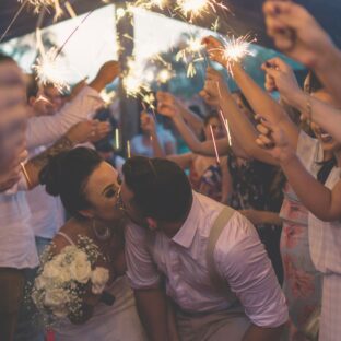 【結婚式の演出は必要?】結論!演出より大事なことは『ゲストと一緒に楽しむ』こと!