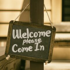 【少人数ウェディング・家族婚は司会なしが◎】思い出深い披露宴・食事会にする進行の秘訣 ♪