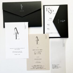 beige black：招待状